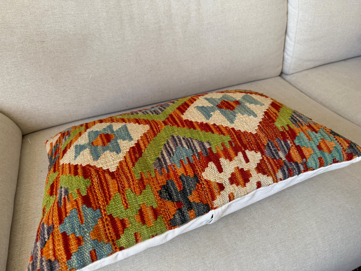 Hand woven Kilim cushion cover (60x40cm)