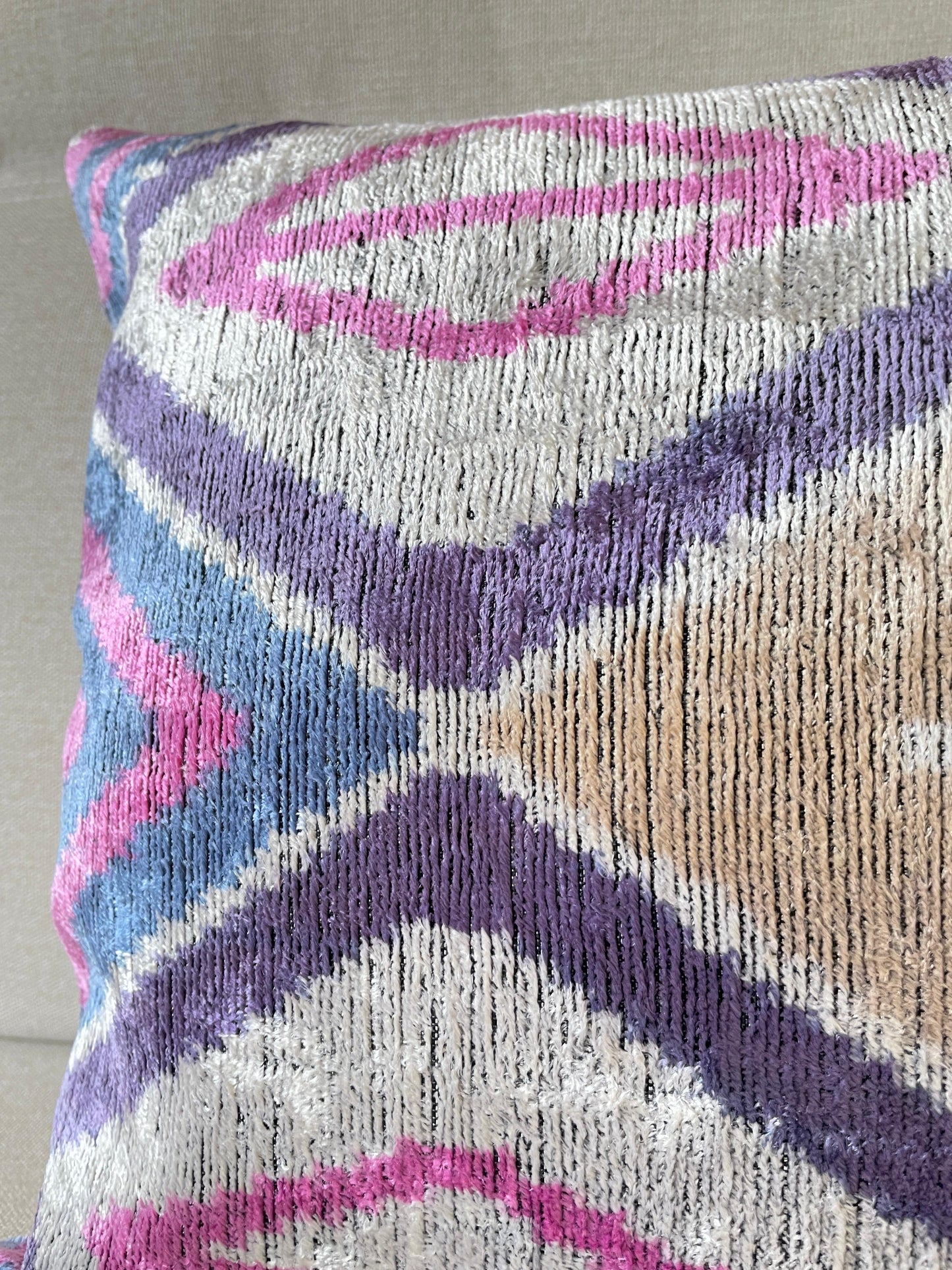 Ikat velvet cushion Hand made (40x60cm)