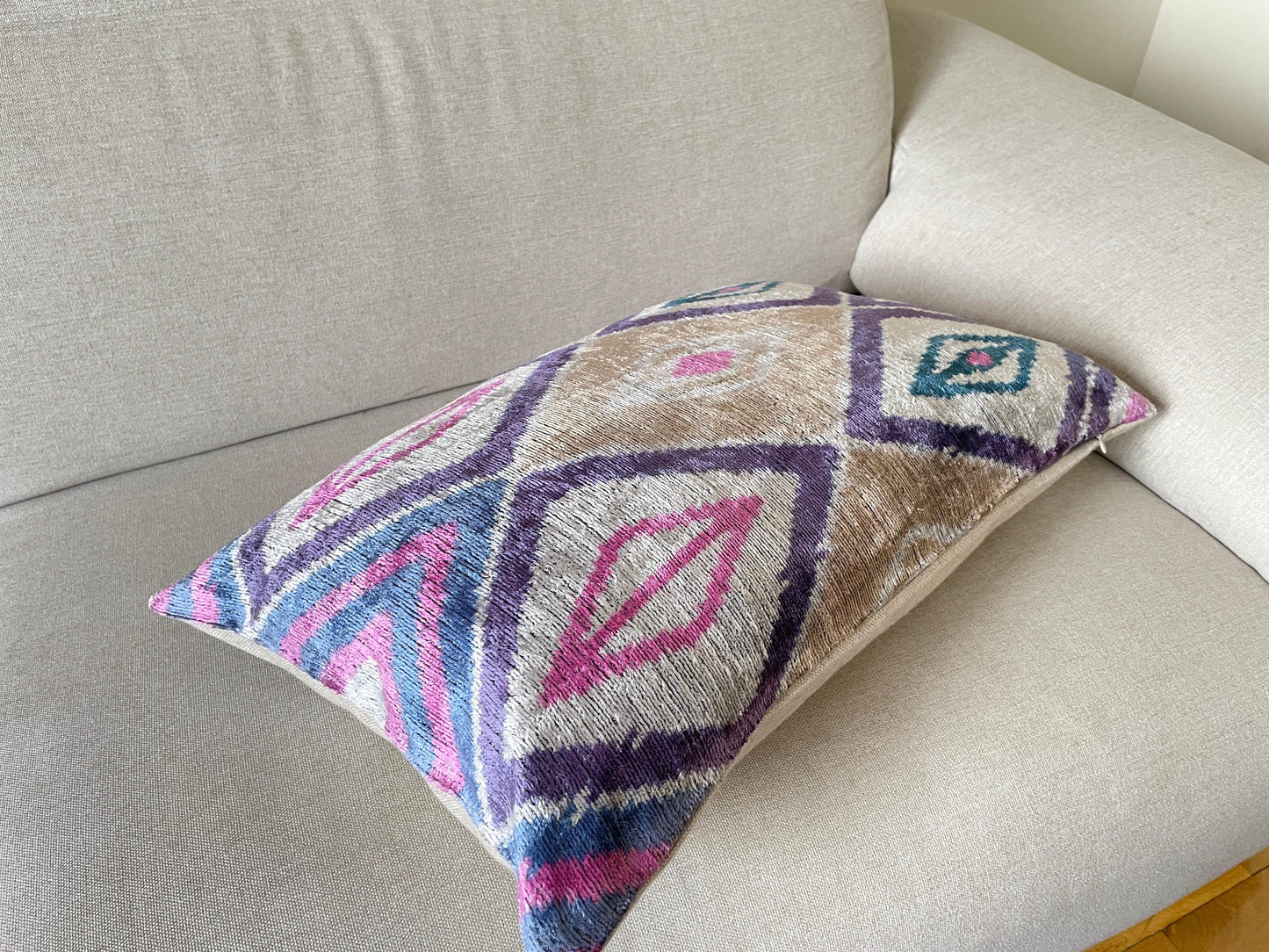 Ikat velvet cushion Hand made (40x60cm)