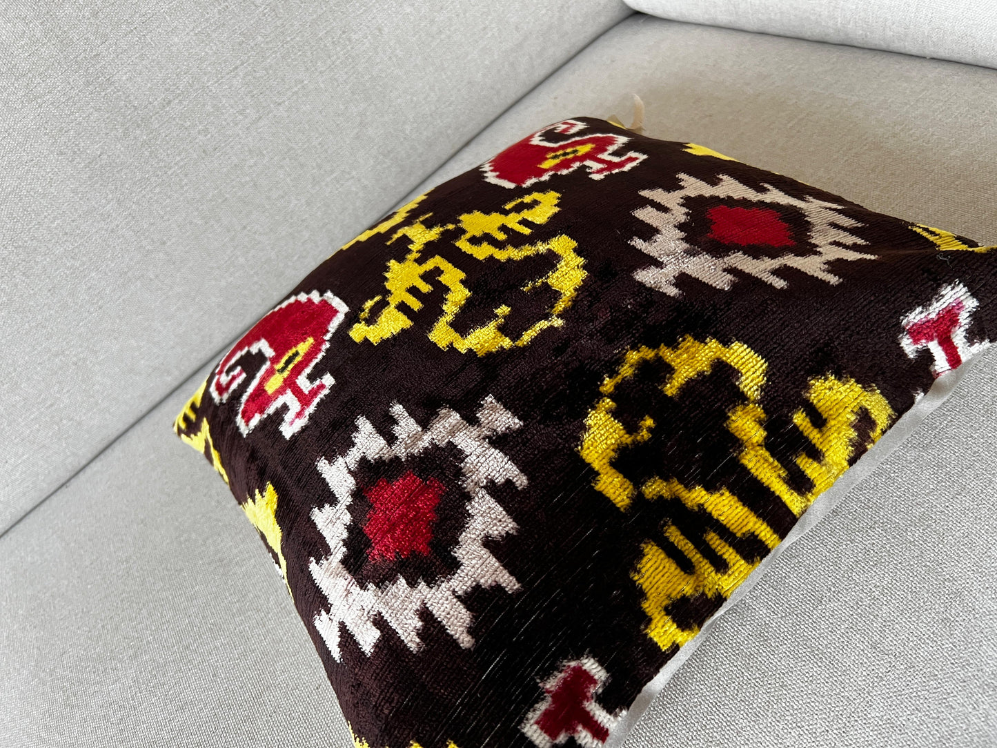 Ikat Velvet silk cushion 40x40cm.