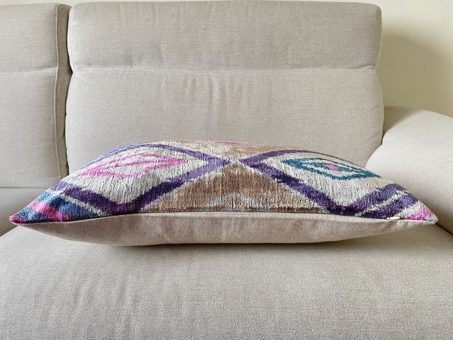 Ikat velvet cushion Hand made (40x60cm)