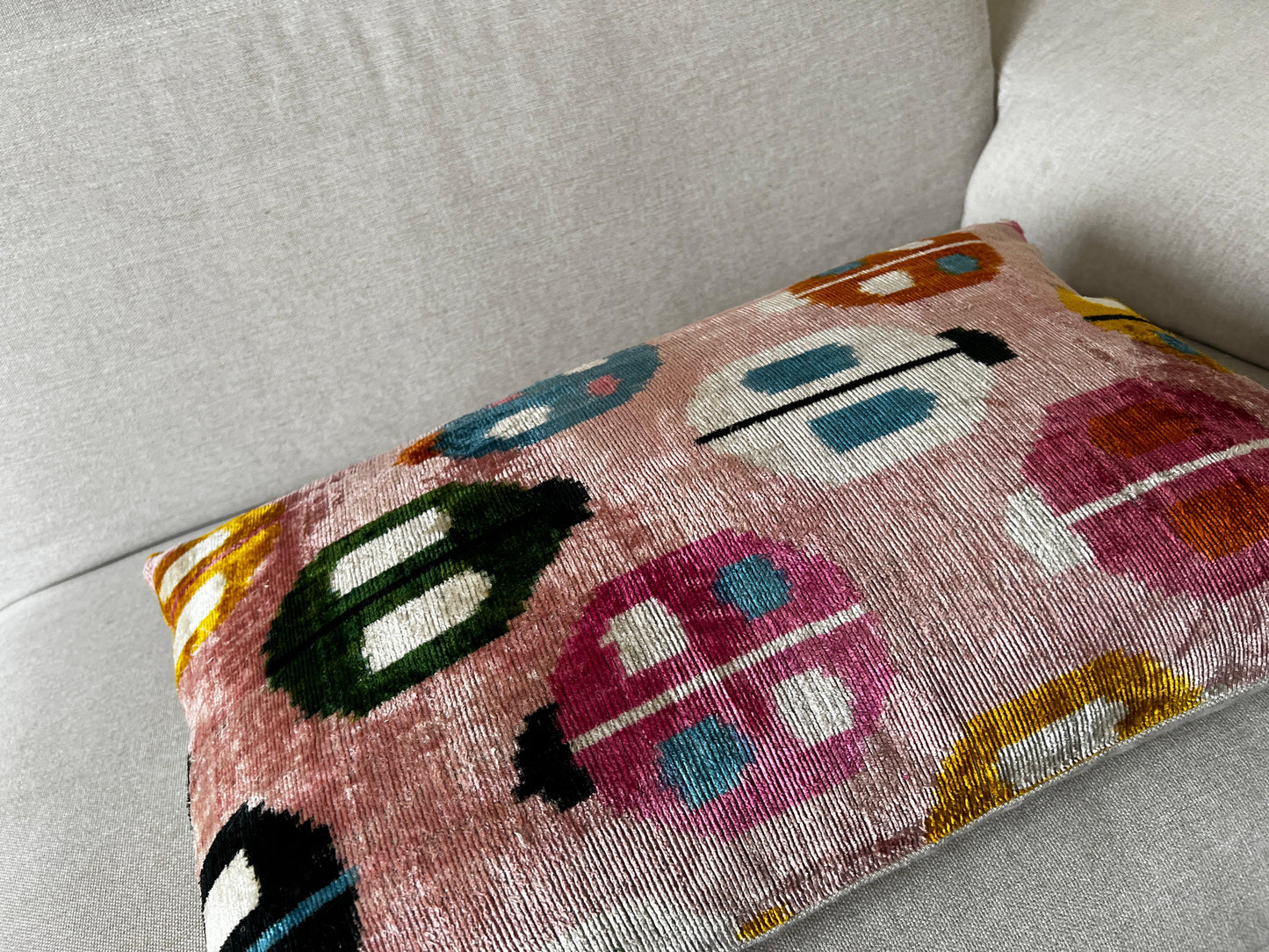 Ikat velvet cushion Hand made (40x60cm)