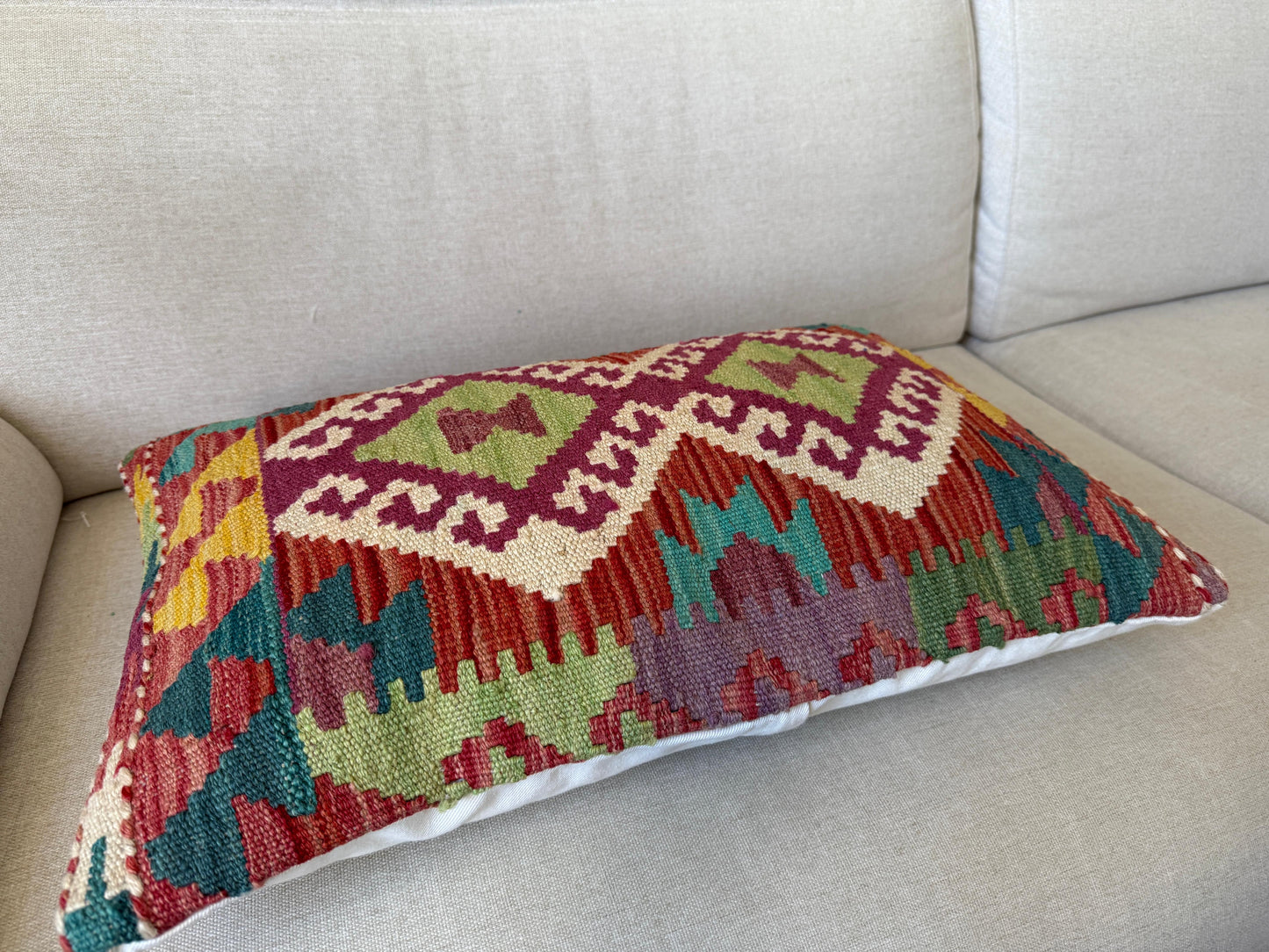 Hand woven Kilim cushion cover (60x40cm)