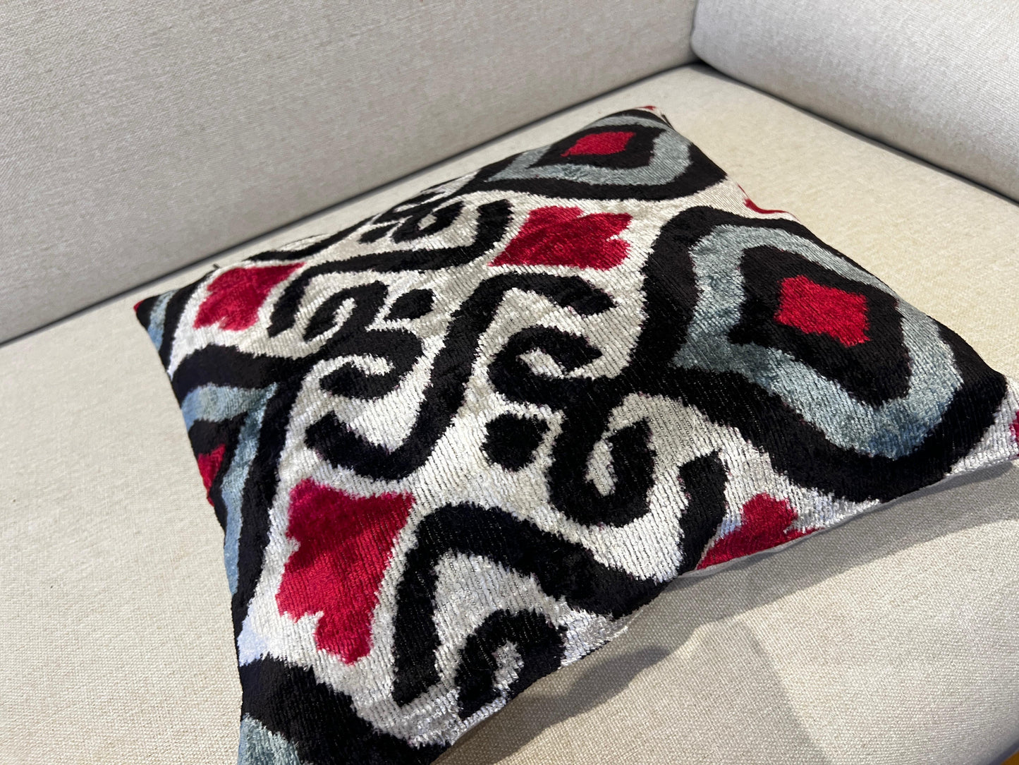 Ikat Velvet silk cushion 40x40cm.