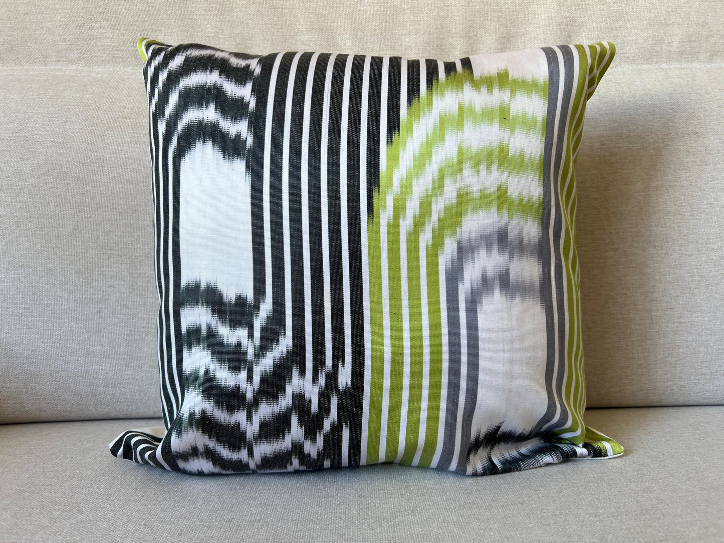 Ikat Velvet silk cushion 40x40cm.