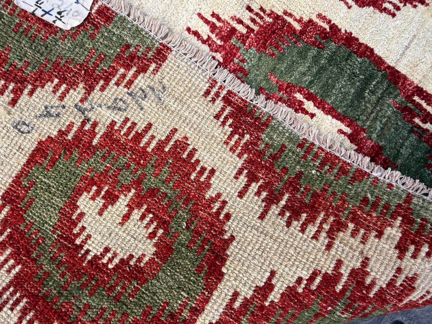 Contemporary design rug 250x167cm