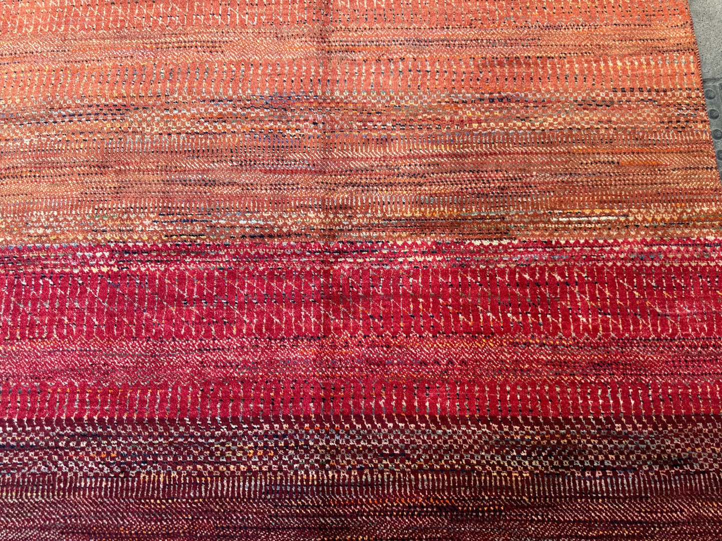 Contemporary design rug 240x170cm