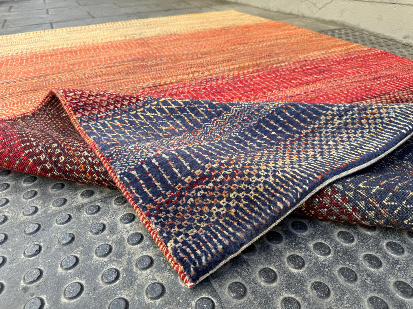 Contemporary design rug 240x170cm