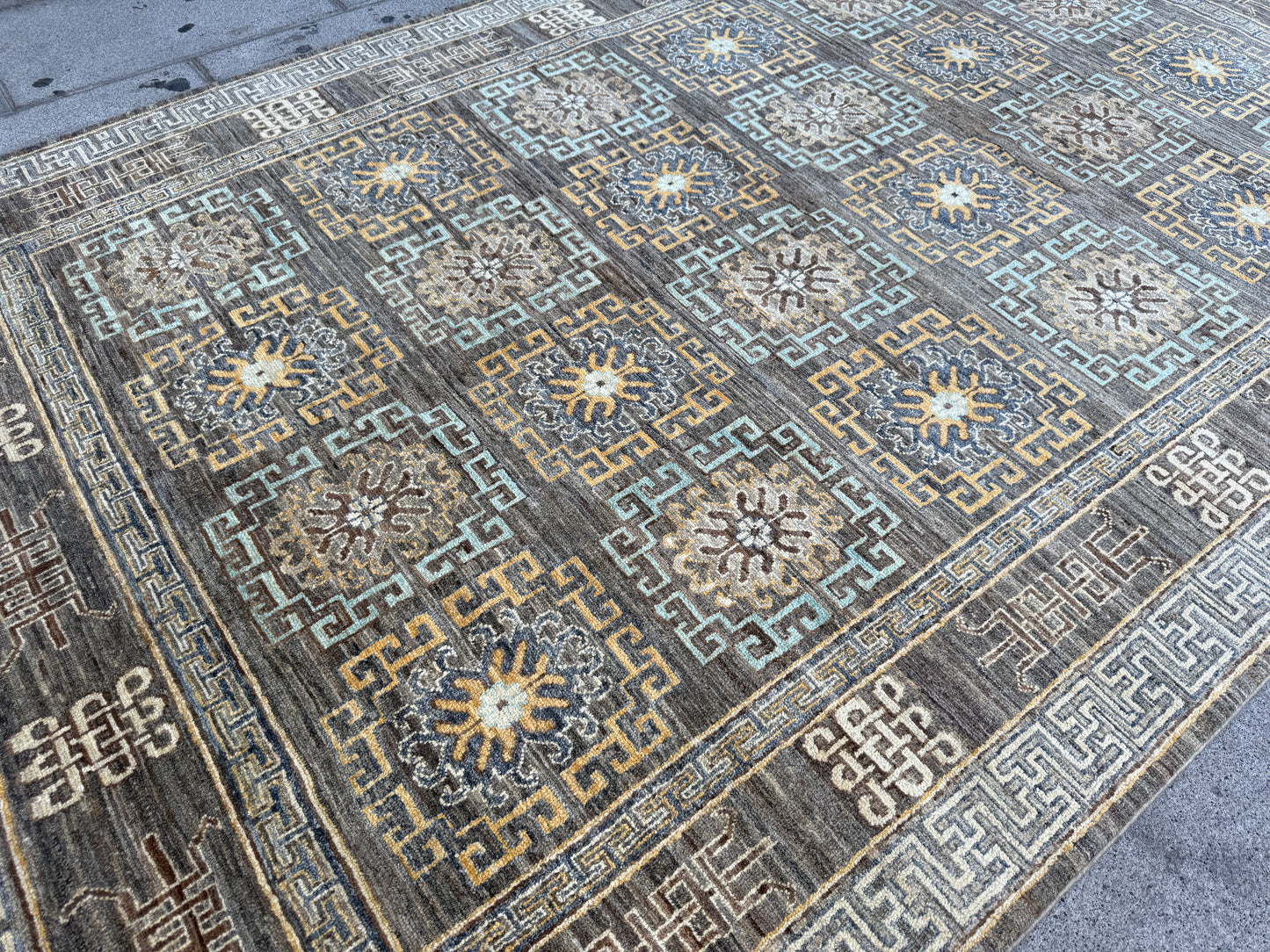Oriental rug 261x174cm
