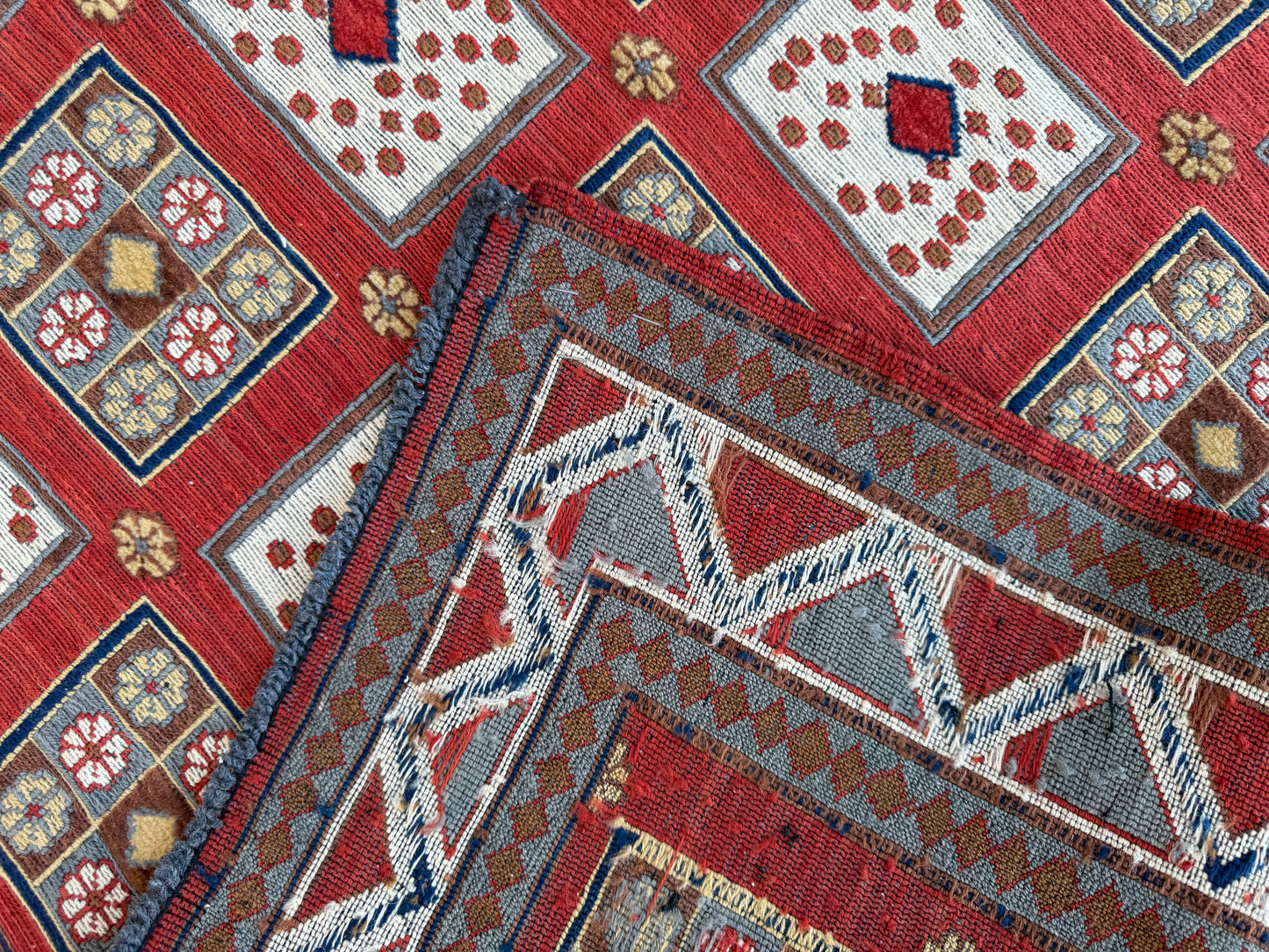 Vinatge Barjasta Kilim 253x202cm