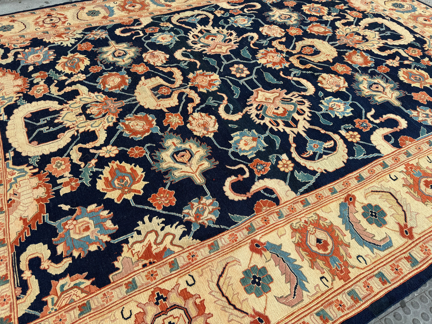 Sumak kilim 360x375cm