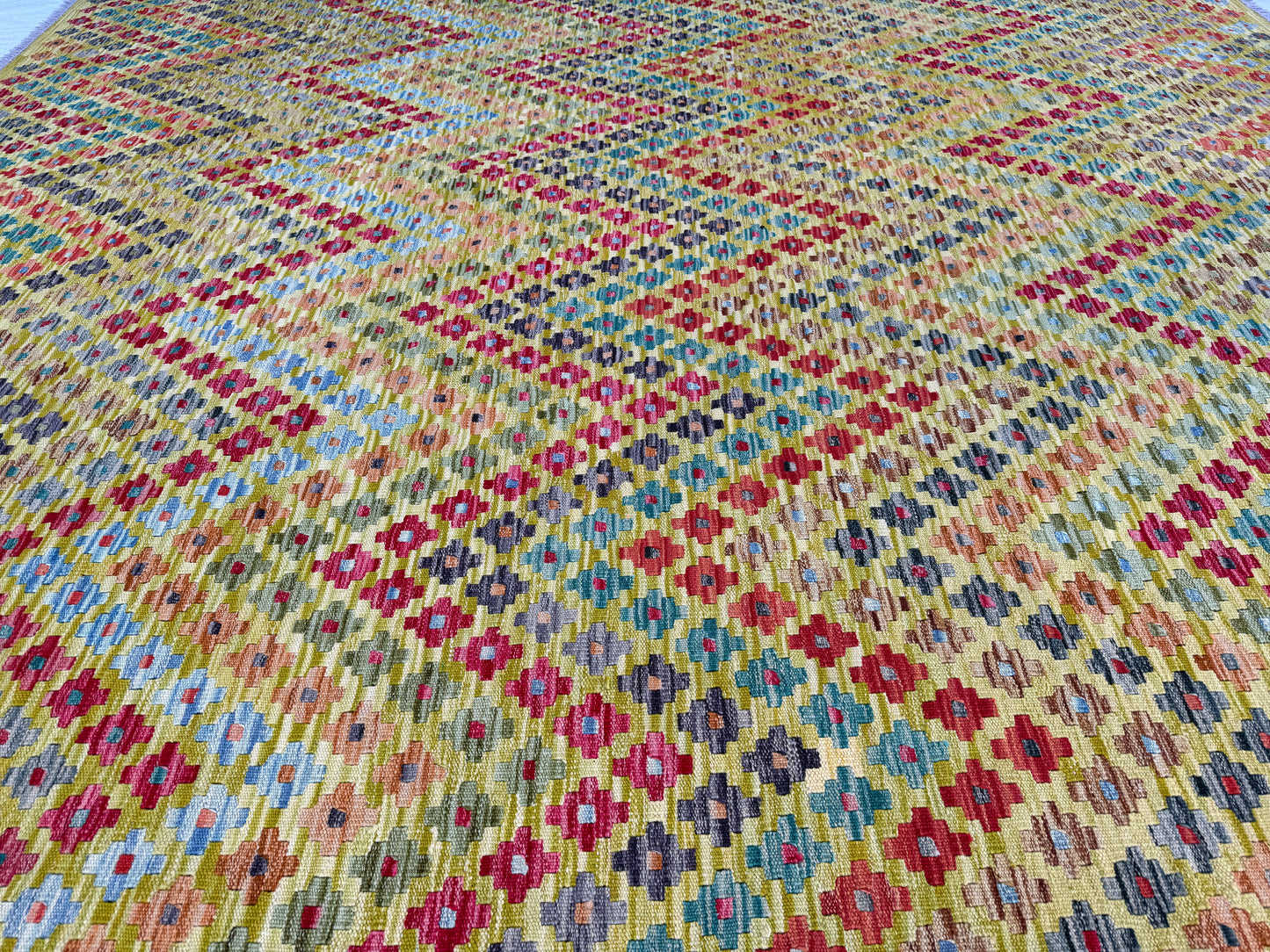 Maimana Kilim 300x282cm