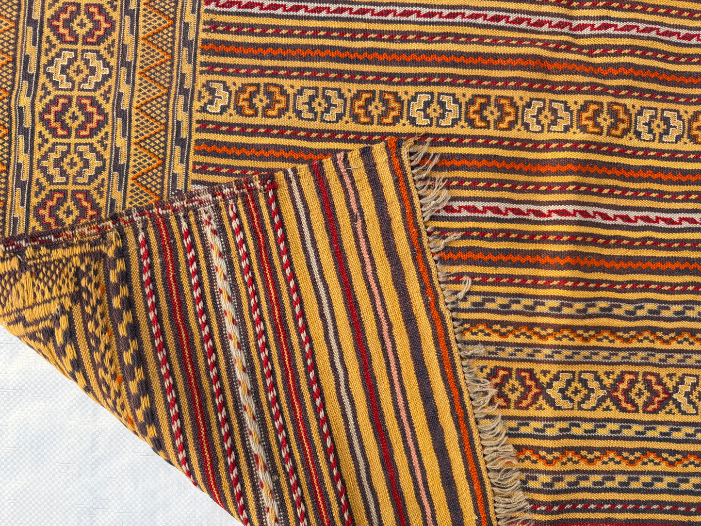 Vintage kilim 141x100cm