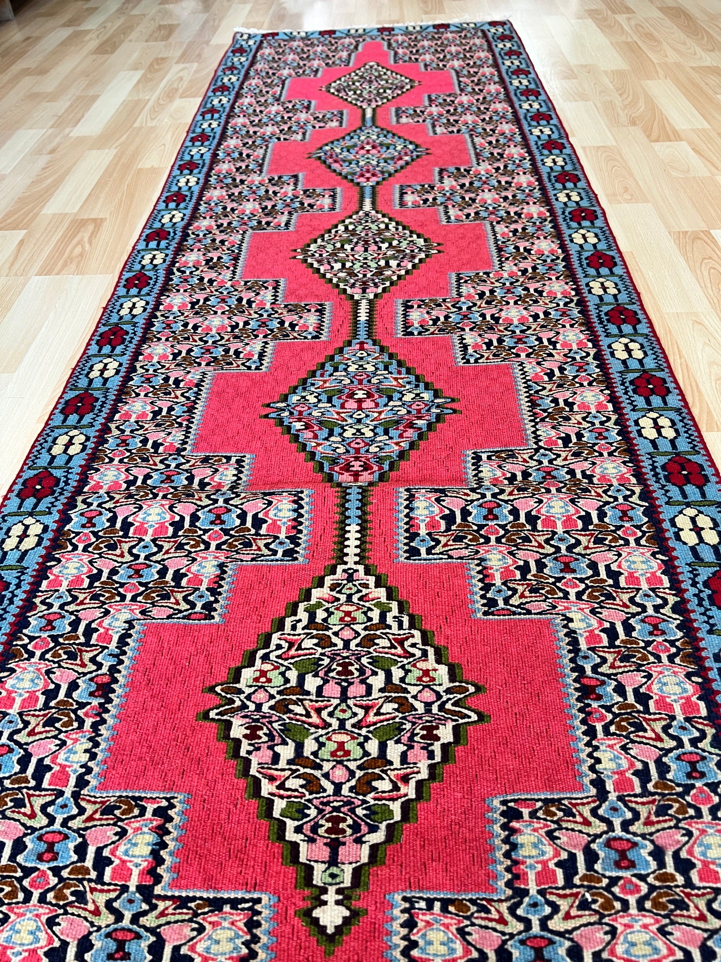Seena kurdi runner