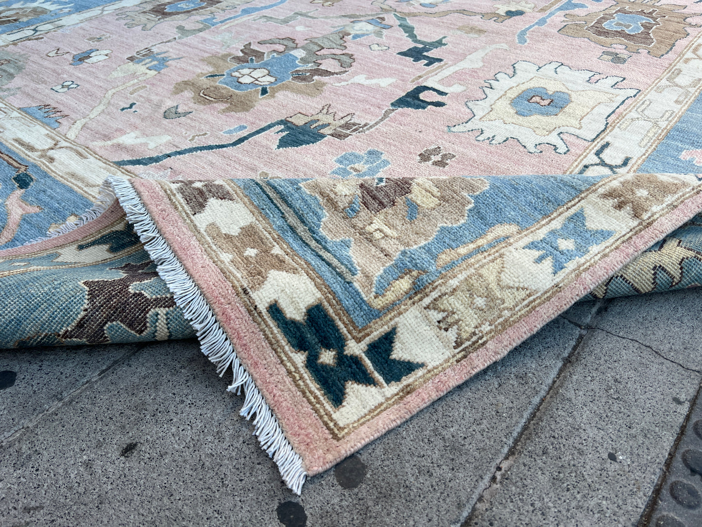 Oriental Stunning Rug.