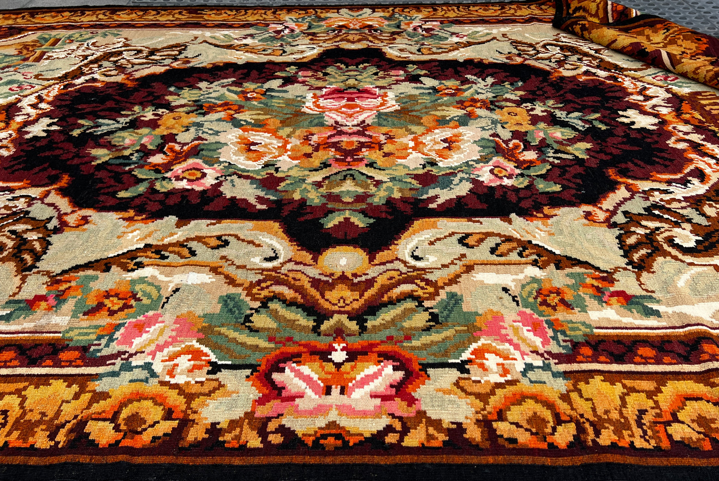 Moldovian Floral Vintage Kilim (313x190cm)