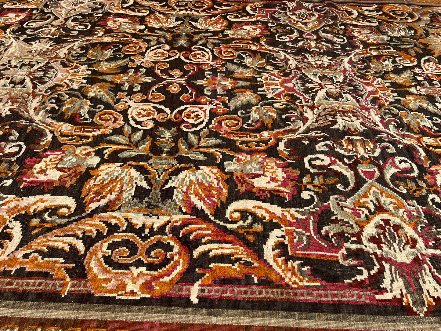 Moldovian Floral Vintage kilim (350 x 205cm)