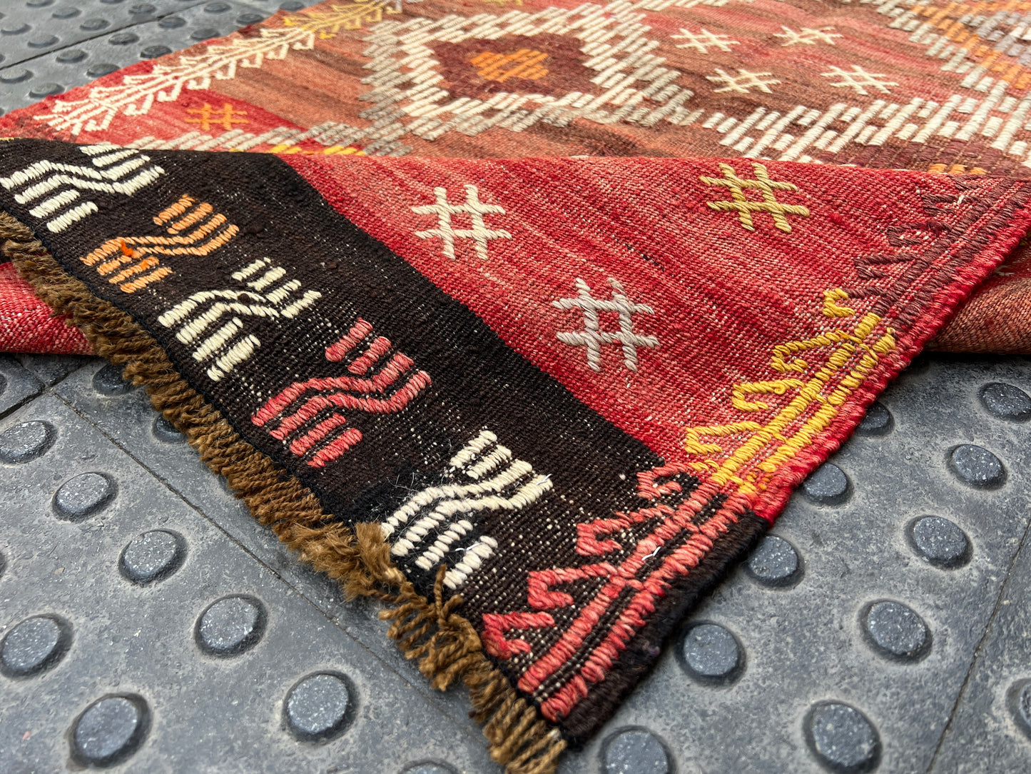 Karabagh Vintage kilim Runner (293x81cm.)