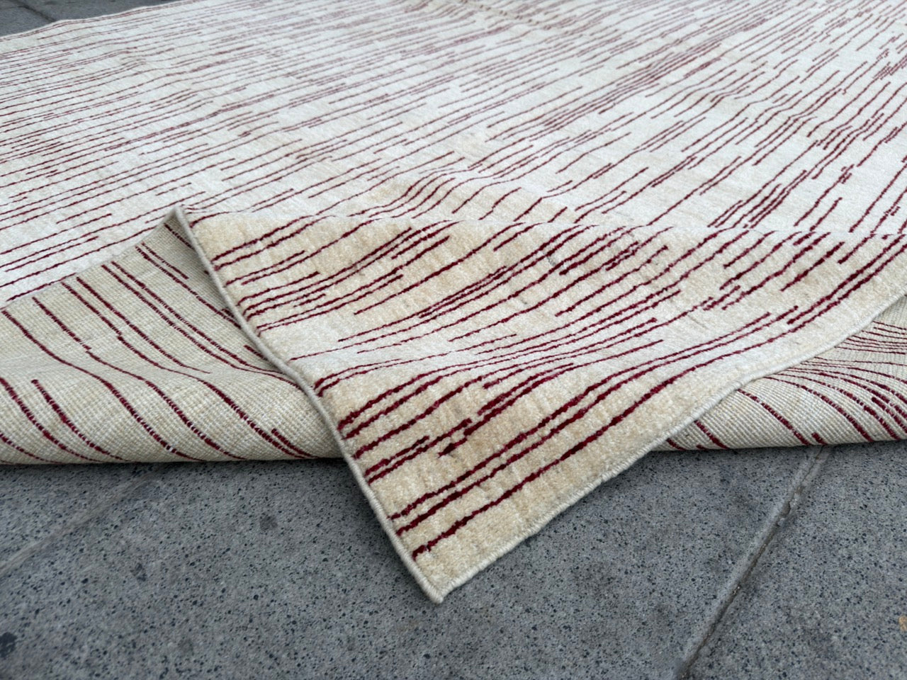 Modern rug 280x203cm