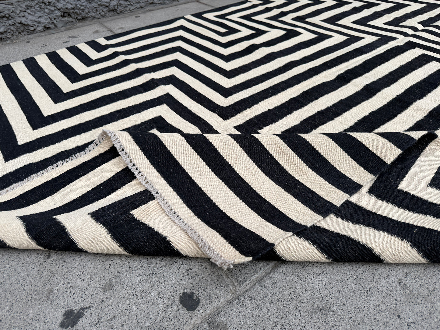 Modern Kilim 240x190cm