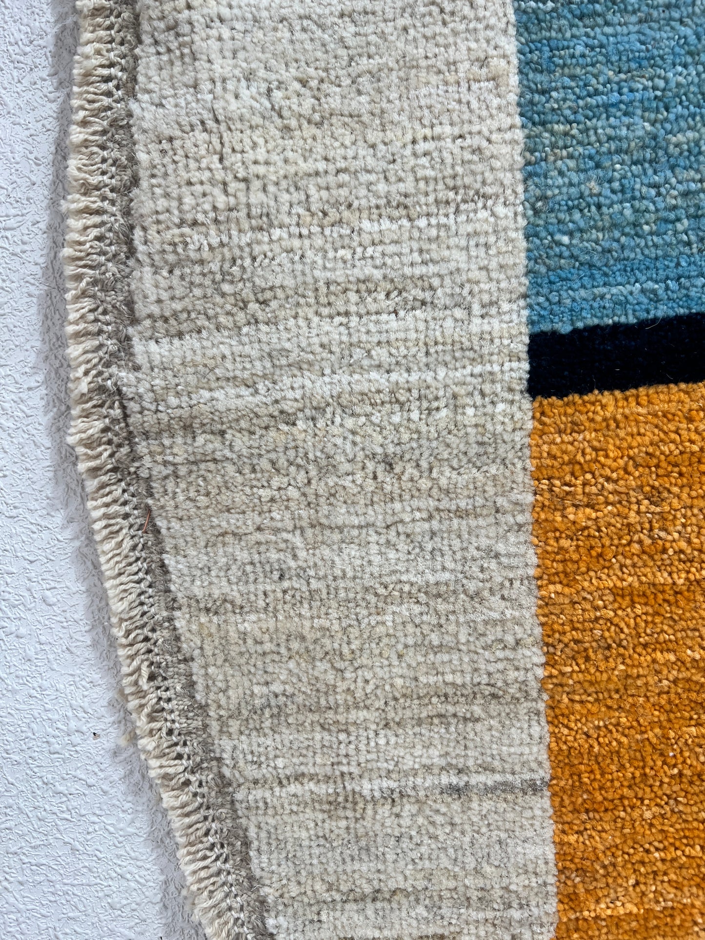 Round Contemporary modern Rug.
