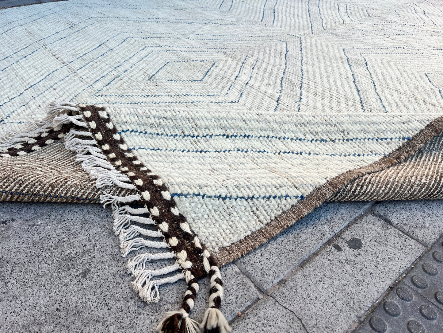 Contemporary modern Rug.