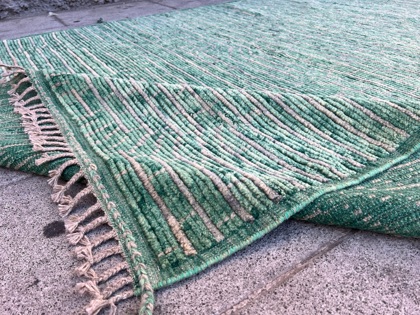 Contemporary design Rug.