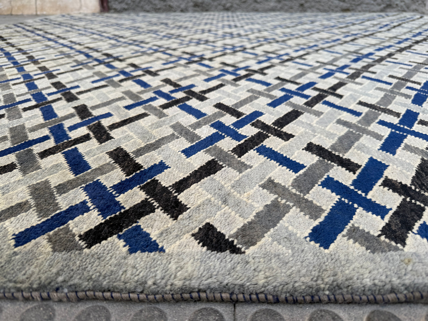 Gabbe Rug 276x250cm