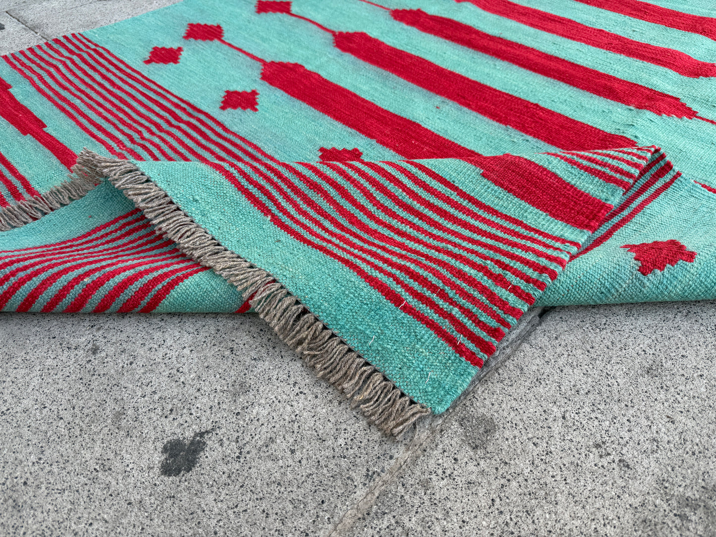 Modern kilim 194x125cm