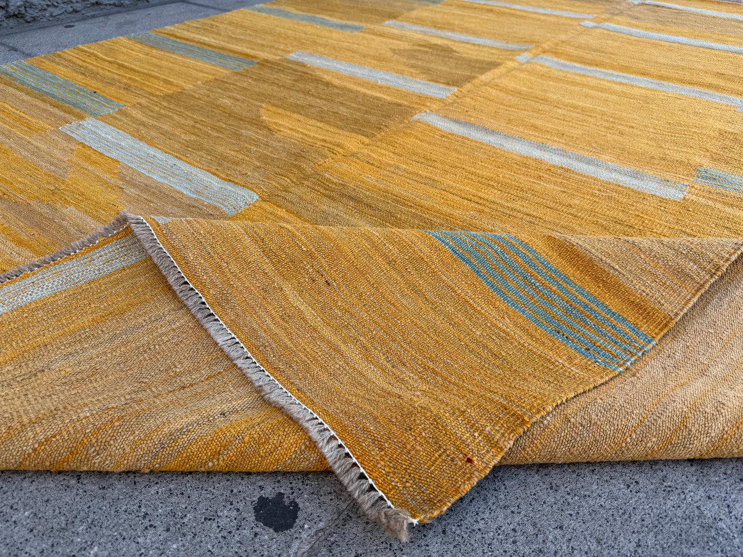 Contemporary design Kilim 245x184cm