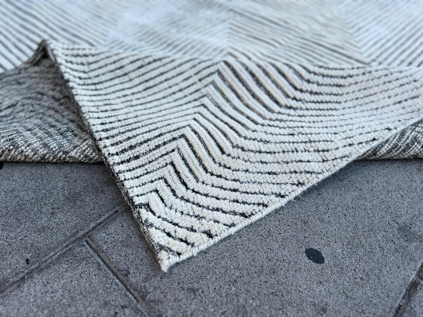 Contemporary modern Rug.