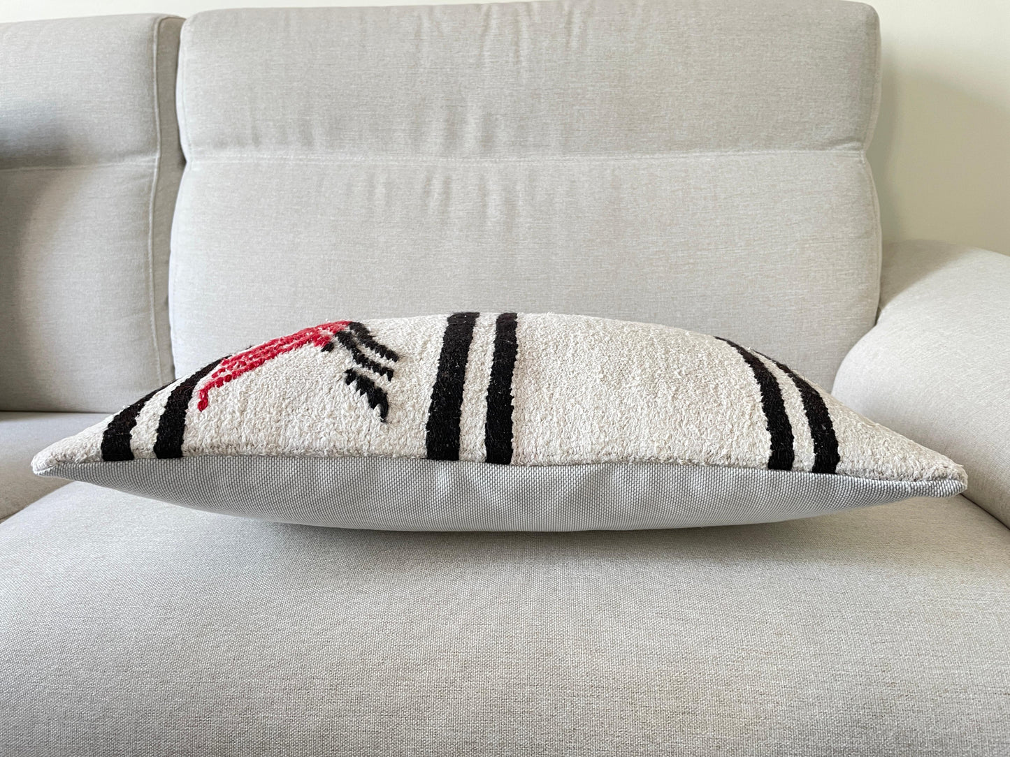 Hemp Hand woven Kilim cushion cover (60x40cm)