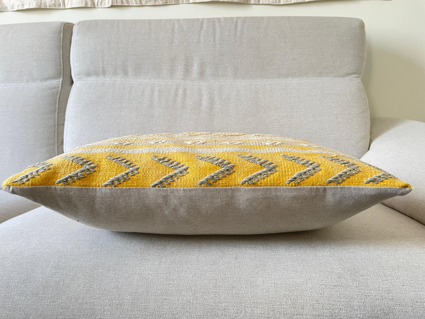 Hemp Hand woven Kilim cushion cover (60x40cm)