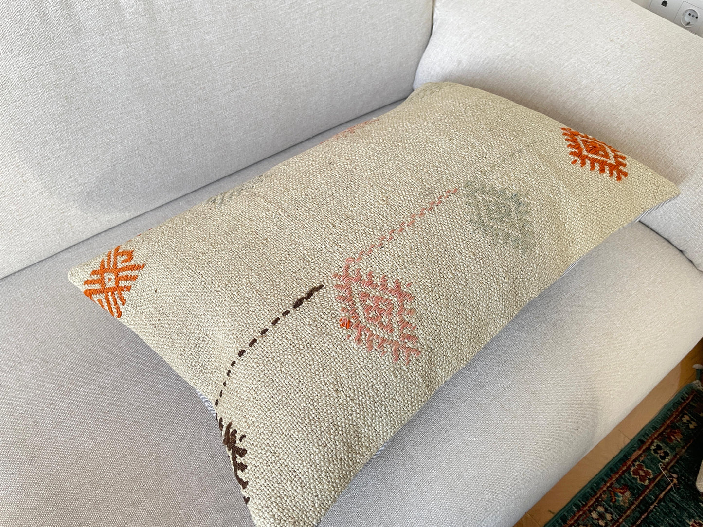 Hand woven Kilim cushion cover (60x40cm)