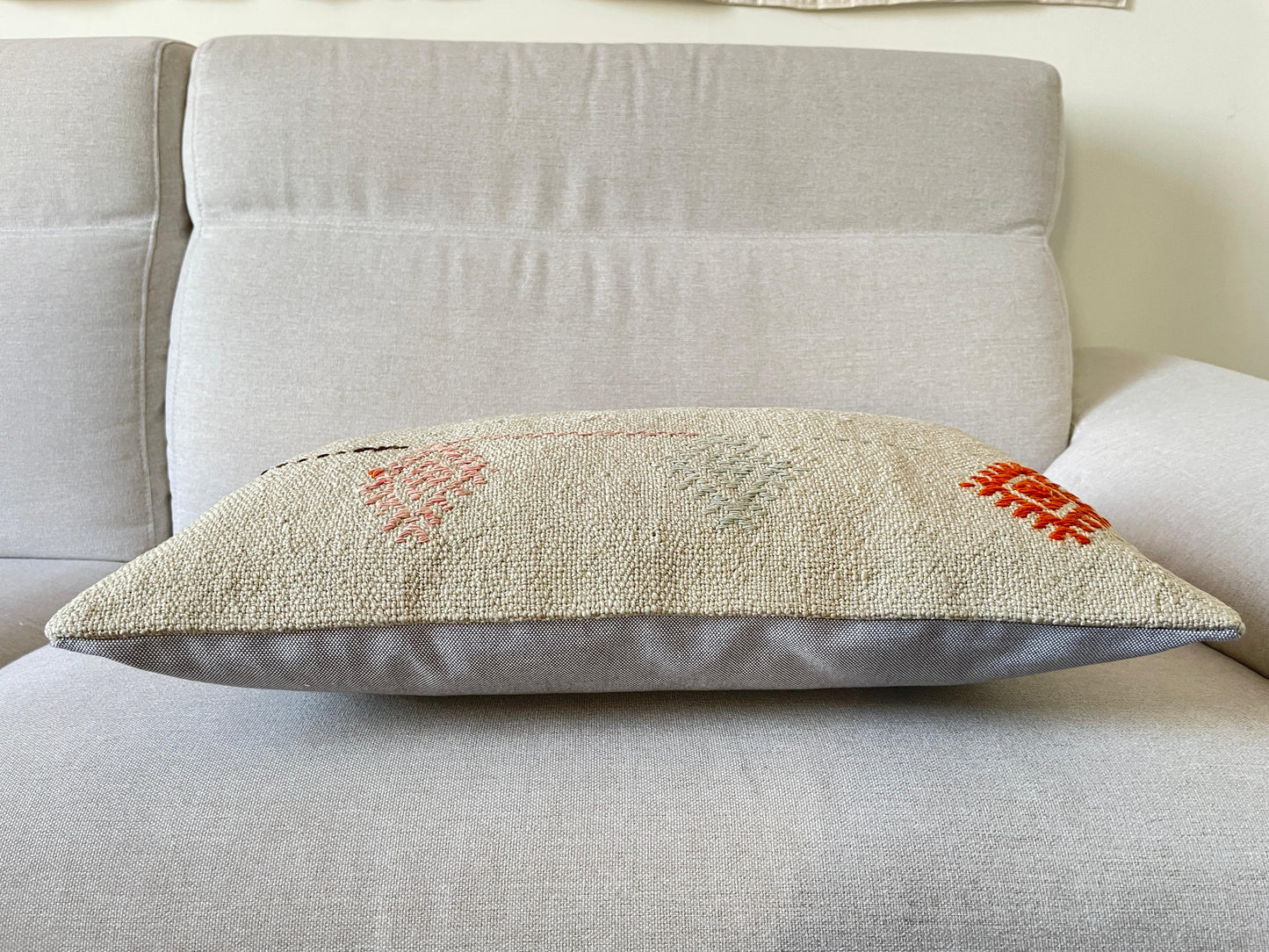 Hand woven Kilim cushion cover (60x40cm)