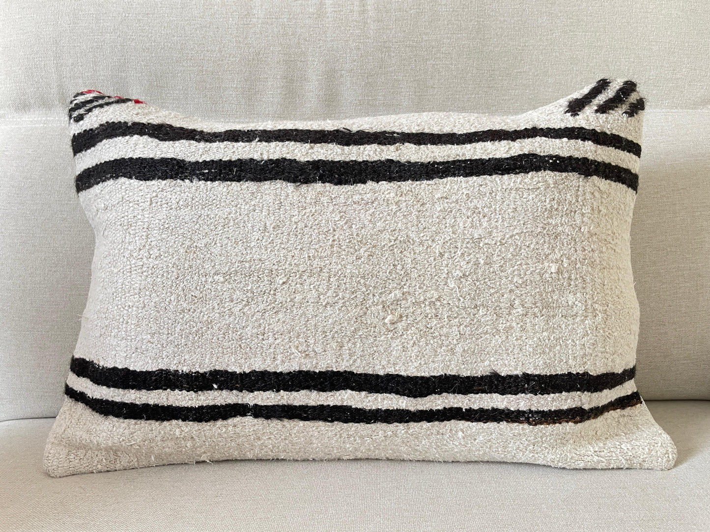 Hemp Hand woven Kilim cushion cover (60x40cm)
