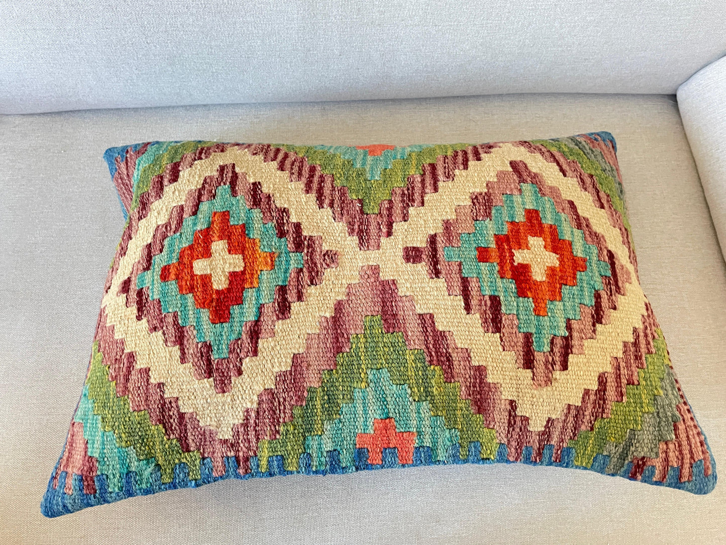 Hand woven Kilim cushion cover (60x40cm)
