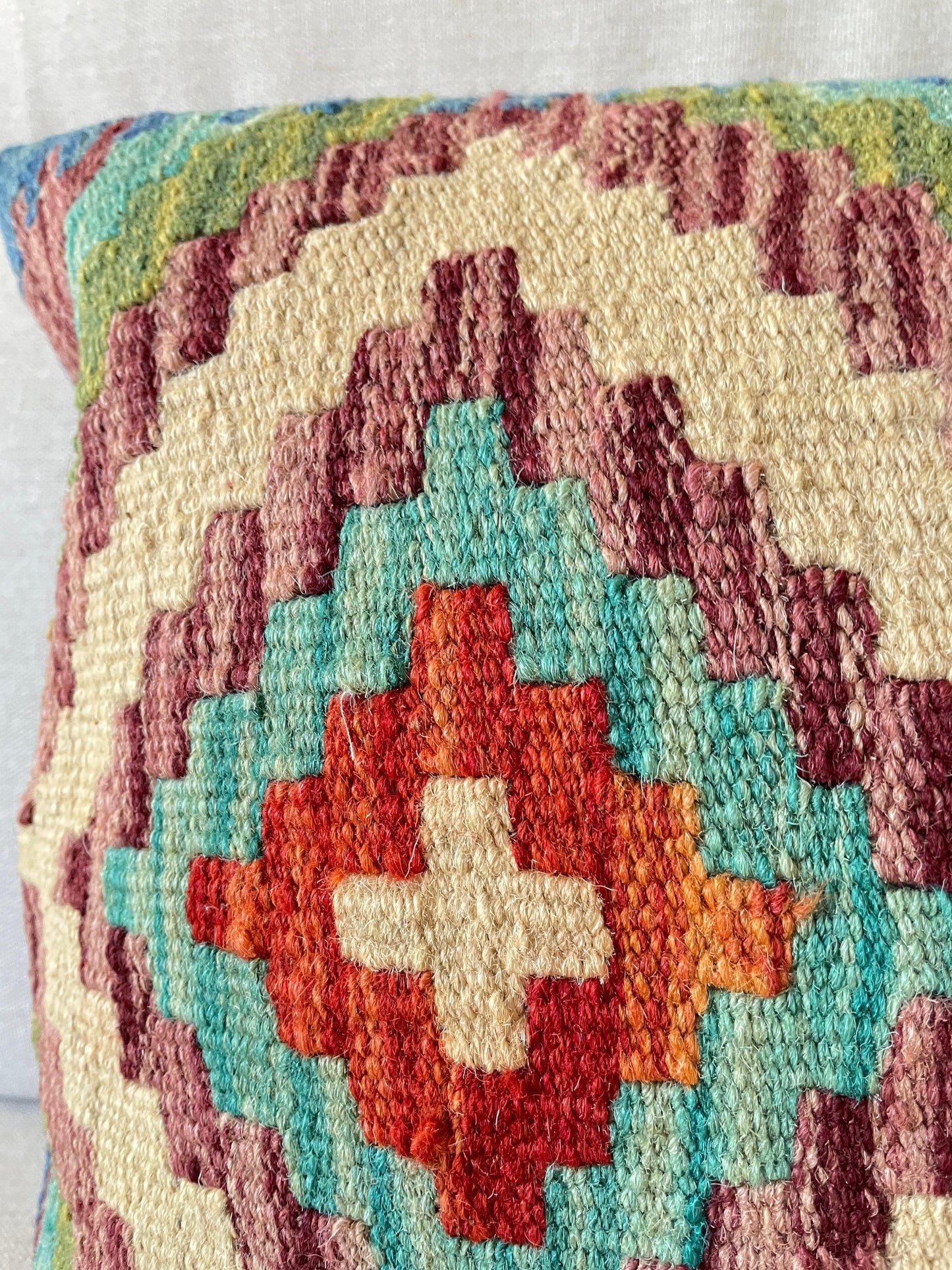 Hand woven Kilim cushion cover (60x40cm)