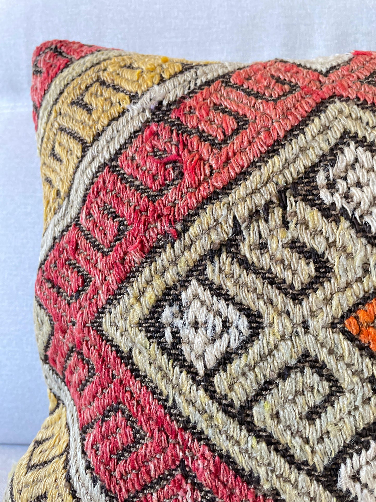 Hand woven Kilim cushion cover (60x40cm)