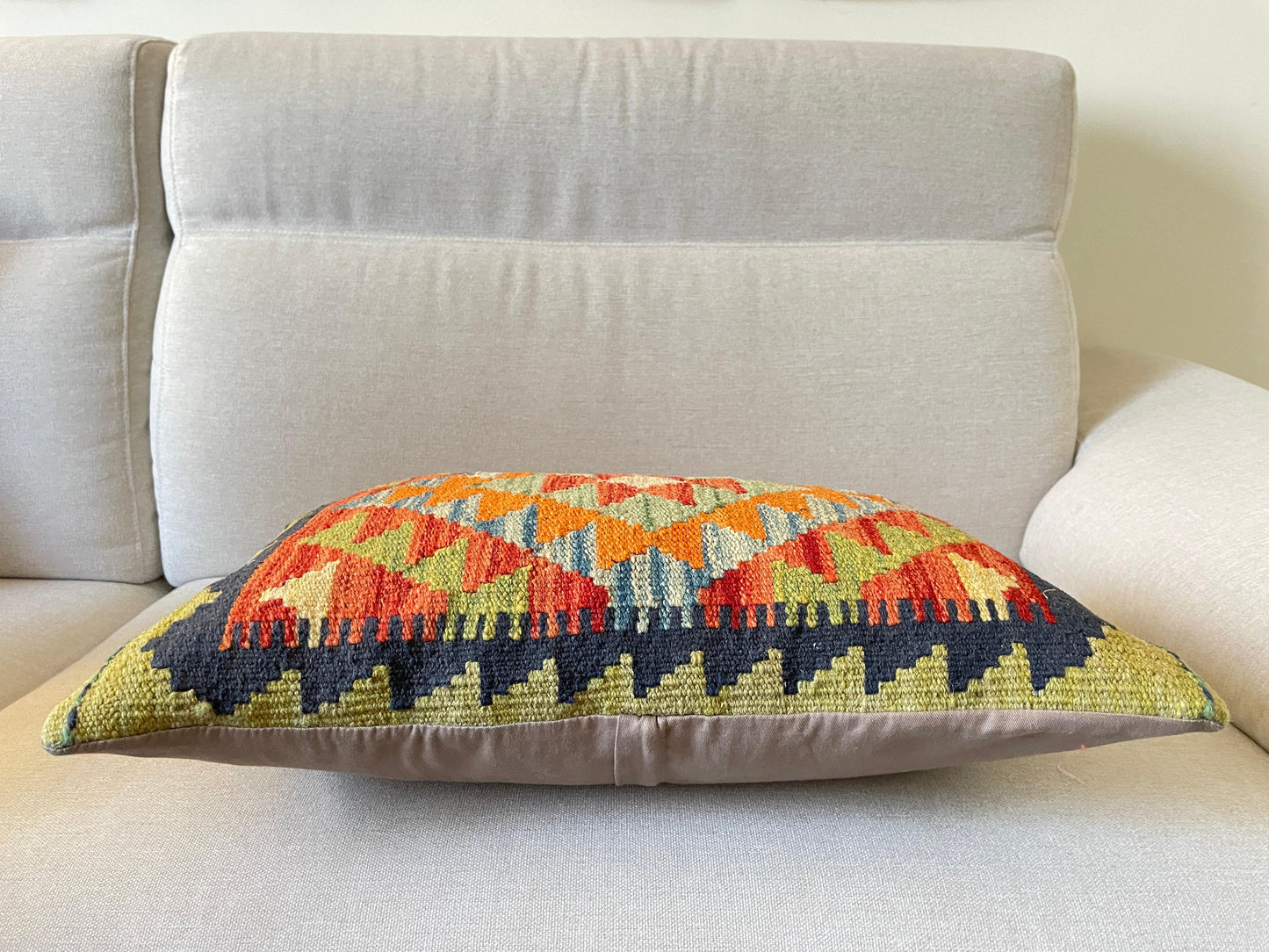 Hand woven Kilim cushion cover (60x40cm)