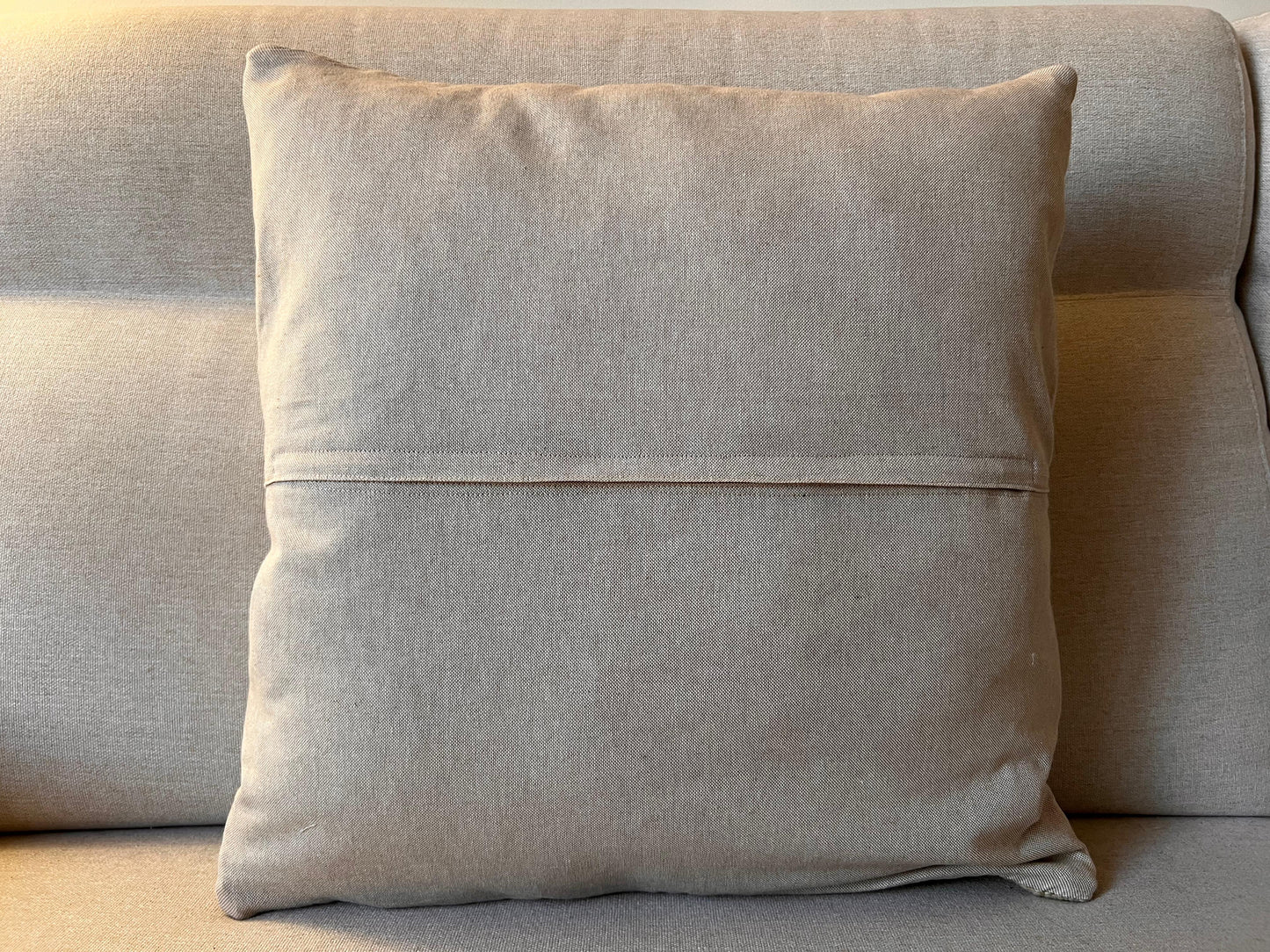 Hemp Hand woven Kilim cushion cover (50x50cm).