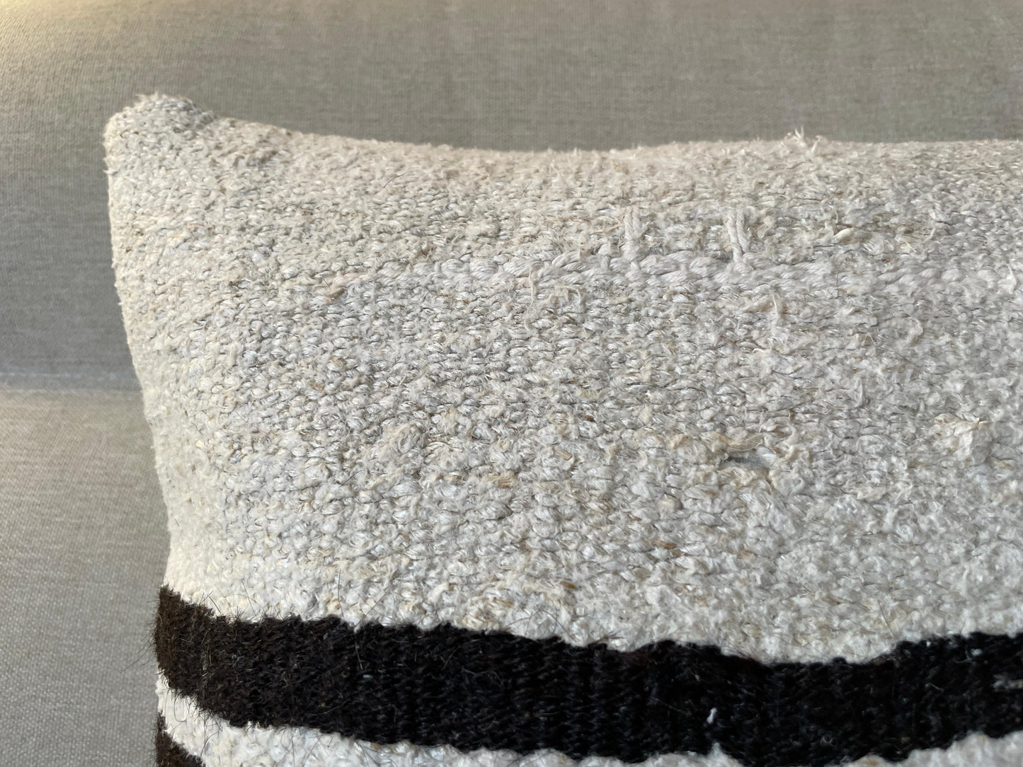 Hemp Hand woven Kilim cushion cover (50x50cm).