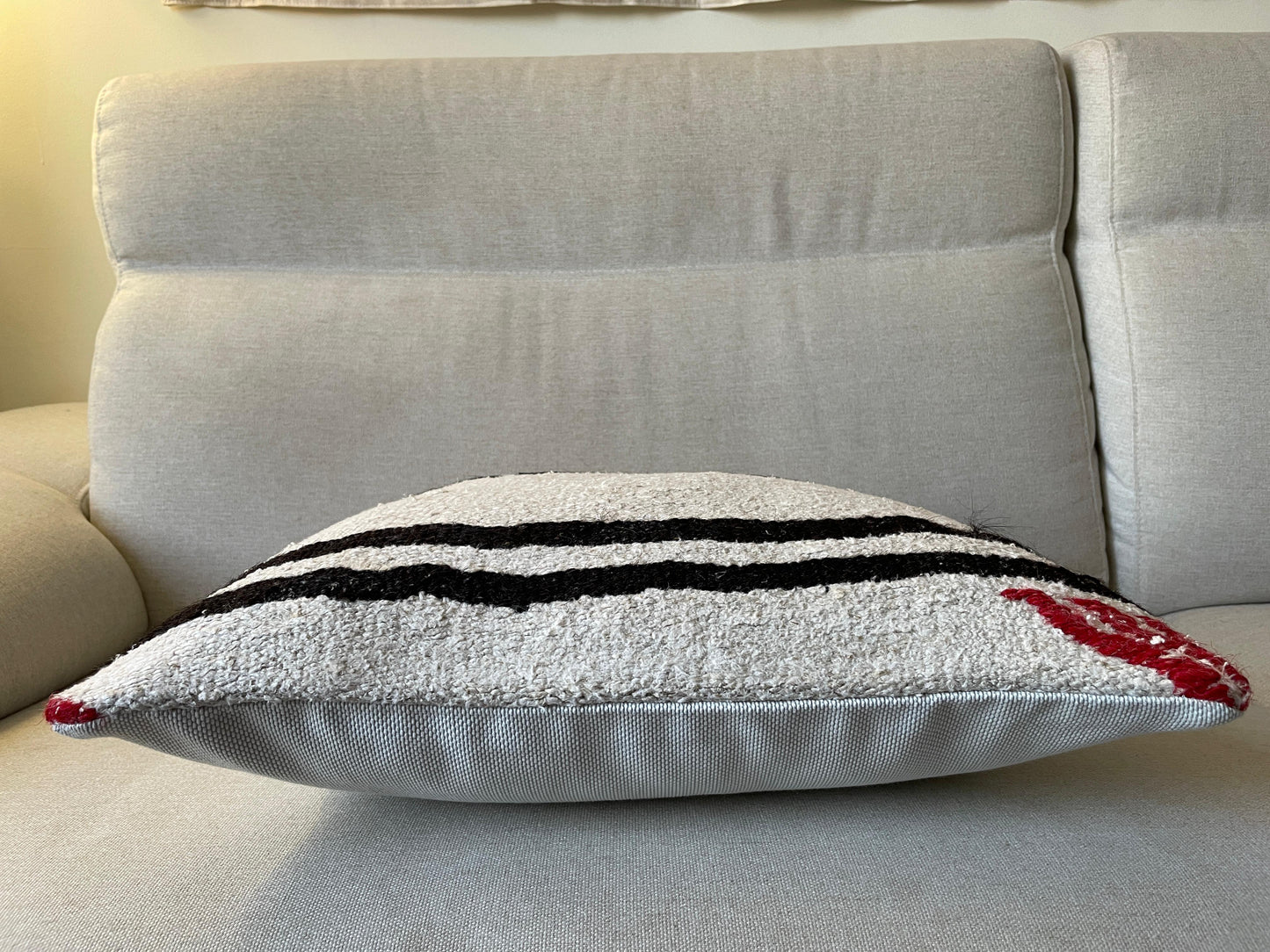 Hemp Hand woven Kilim cushion cover (50x50cm).