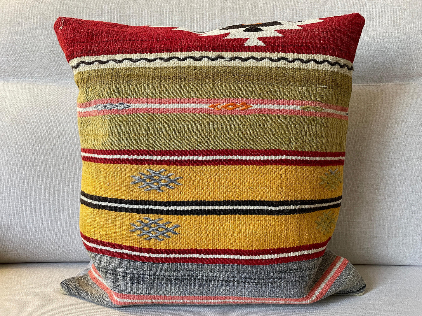 Hand woven Kilim cushion cover (50x50cm)