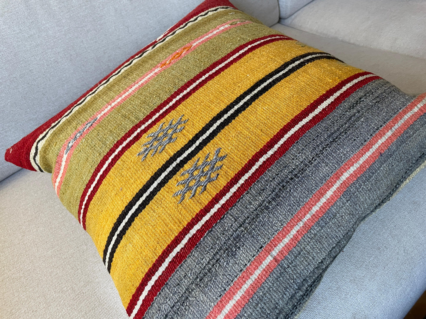 Hand woven Kilim cushion cover (50x50cm)