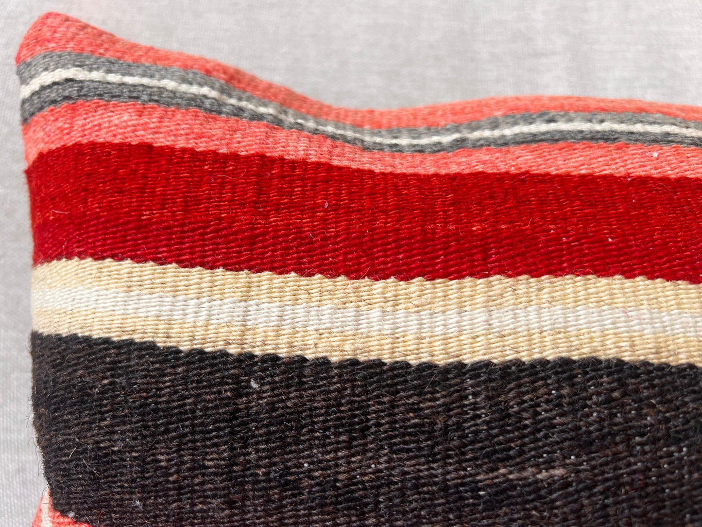 Hand woven Kilim cushion cover (50x30cm)