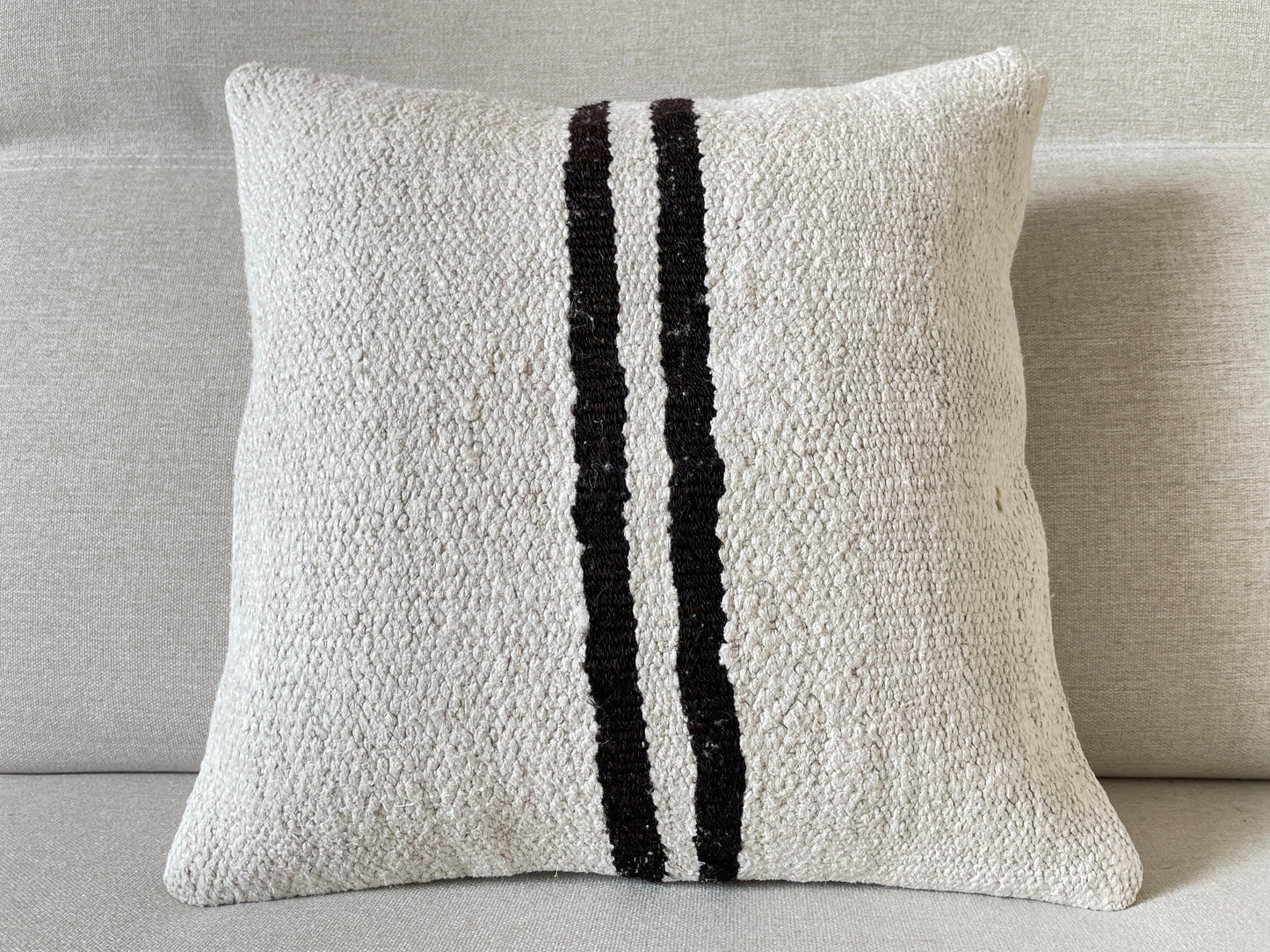 Hand woven Kilim cushion cover (40x40cm)