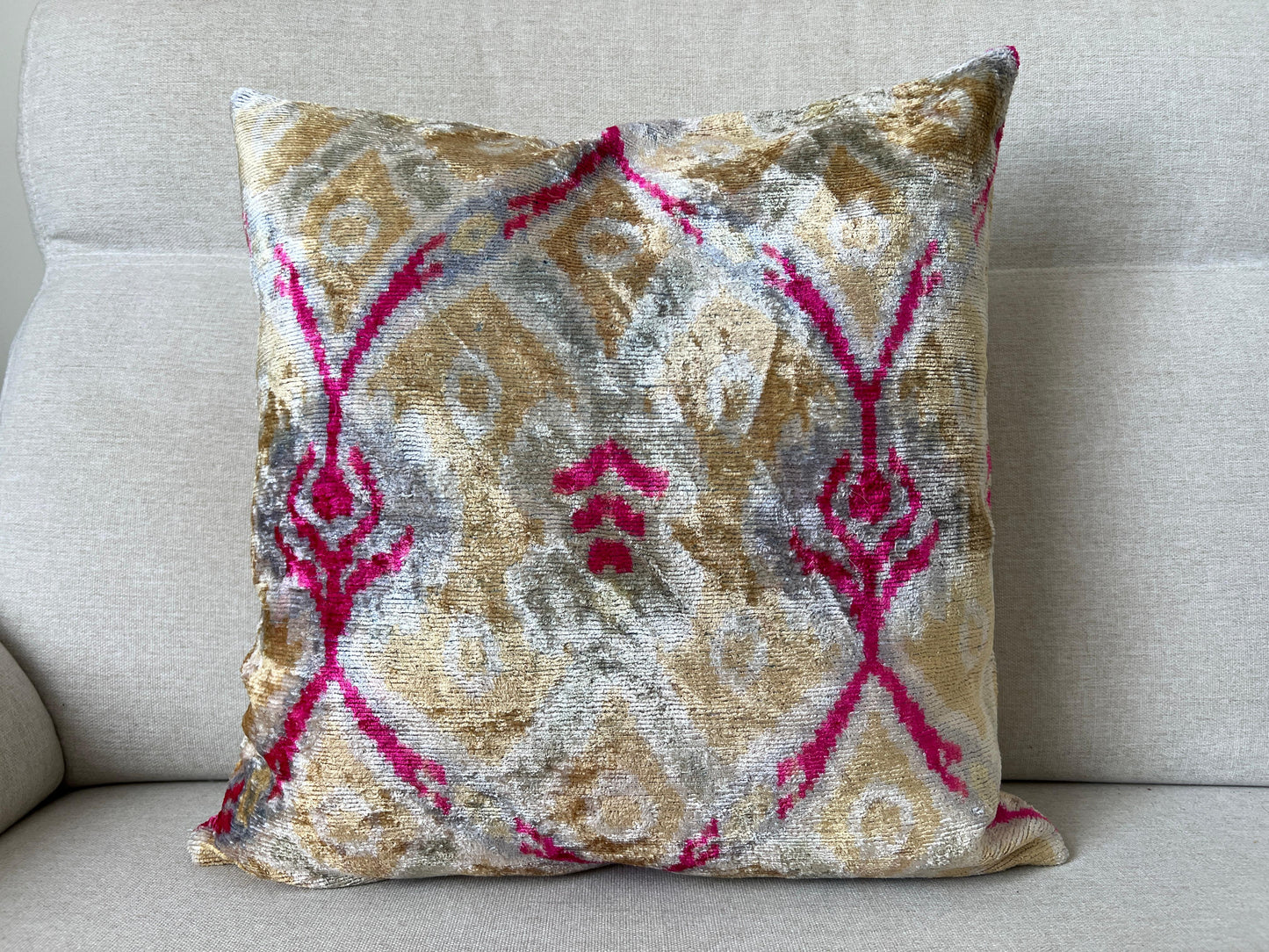 Ikat Velvet silk cushion 50x50cm.