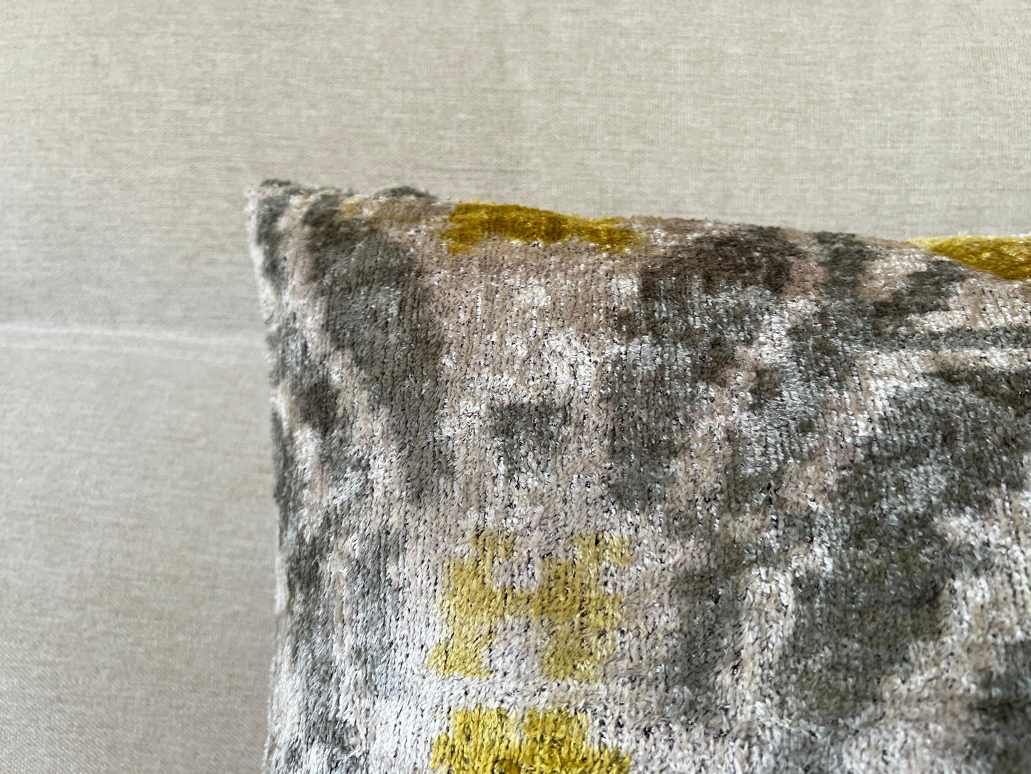 Ikat Velvet silk cushion 50x50cm.