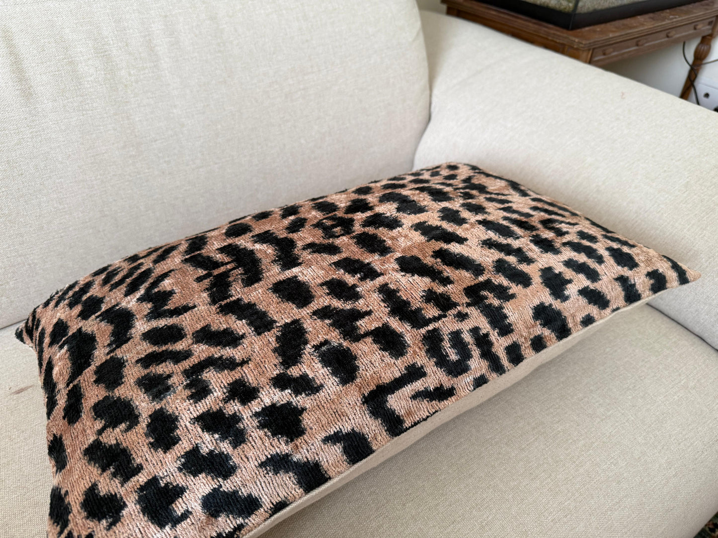 Ikat velvet cushion Hand made (40x60cm)